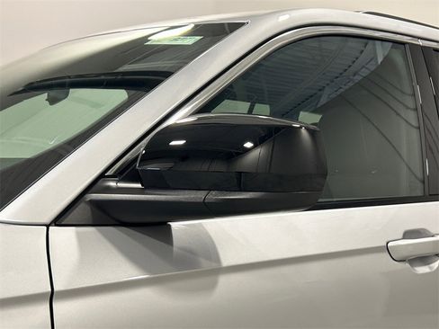 New 2025 Jeep Grand Cherokee 4WD image 12