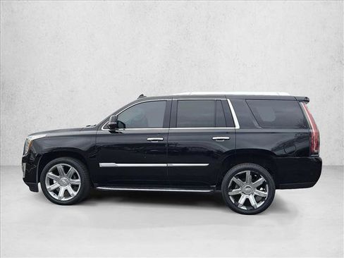 Used 2019 Cadillac Escalade Luxury image 9