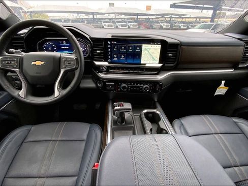 Certified 2025 Chevrolet Silverado 1500 High Country w/ Technology Package image 13