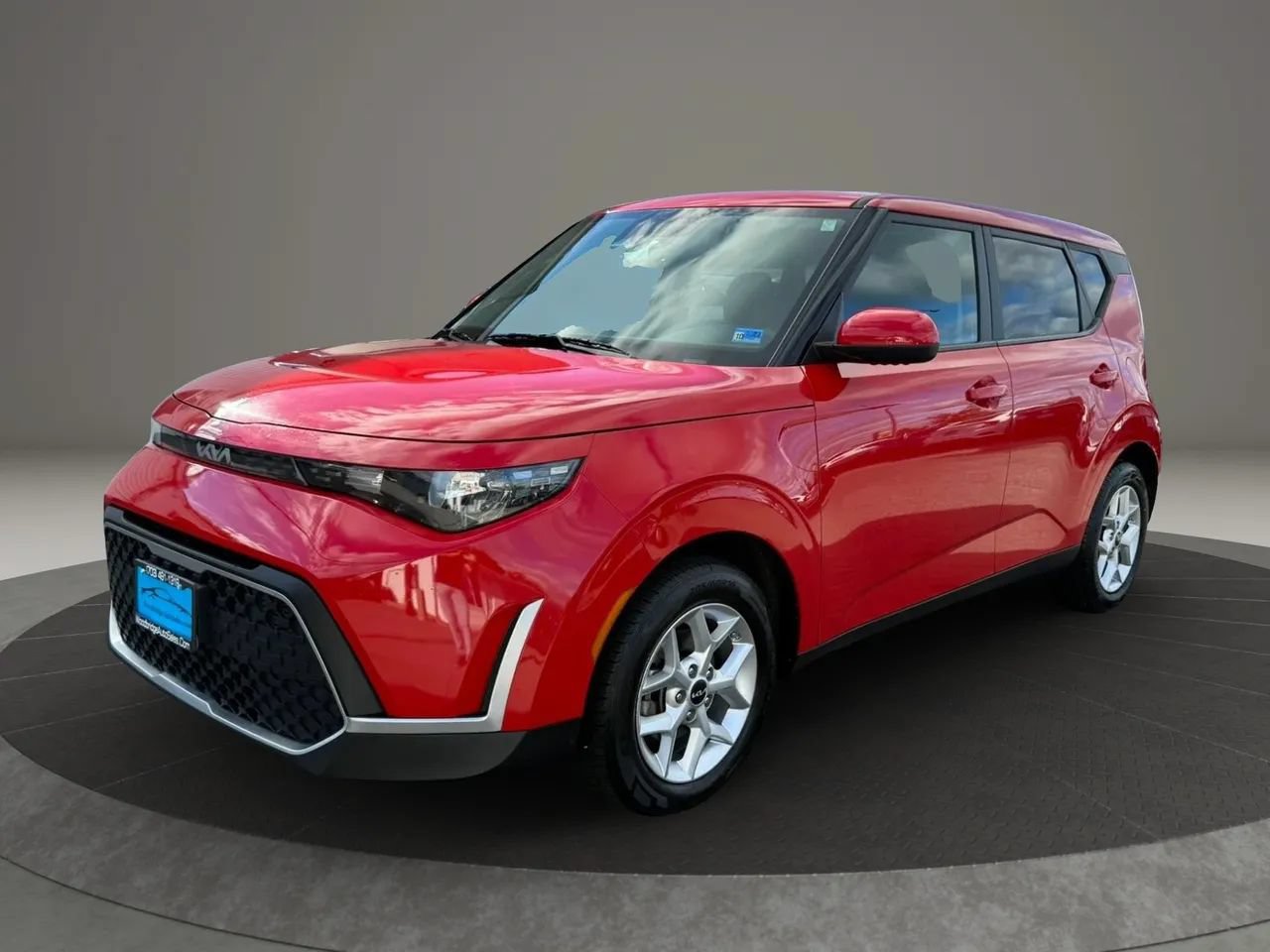 Used 2024 Kia Soul LX w/ LX Technology Package FWD image 7