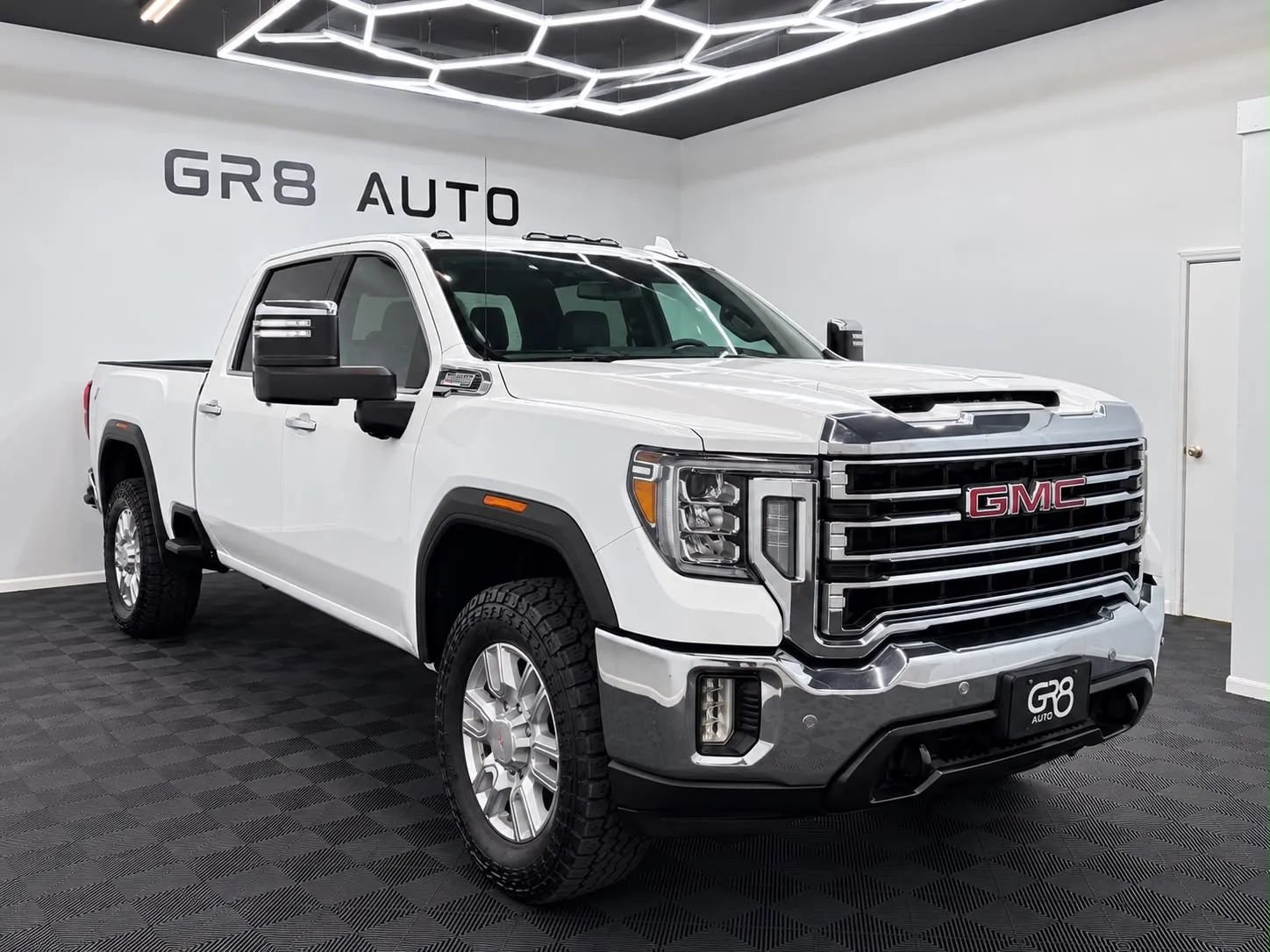 Used 2020 GMC Sierra 2500 SLT AWD/4WD image 1