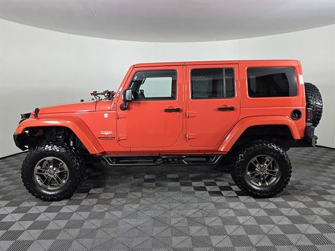Used 2015 Jeep Wrangler Unlimited Sahara w/ Max Tow Package AWD/4WD image 10