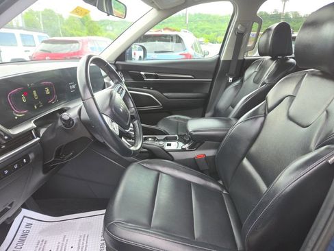 Used 2025 Kia Telluride S FWD image 16