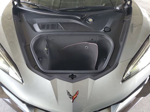 Used 2023 Chevrolet Corvette Z06 w/ Z07 Performance Package RWD image 9
