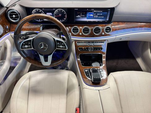 Certified 2019 Mercedes-Benz E 300 image 4