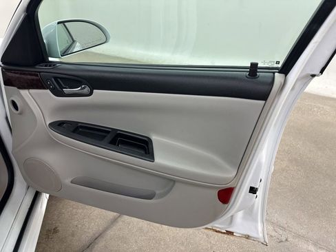 Used 2012 Chevrolet Impala LS FWD image 15