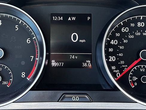 Used 2016 Volkswagen Golf SE FWD image 17