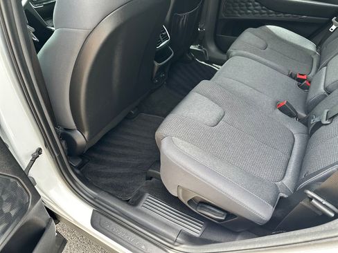 Used 2020 Hyundai Santa Fe SE FWD image 31