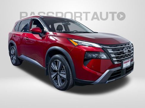 Certified 2024 Nissan Rogue SL FWD image 3