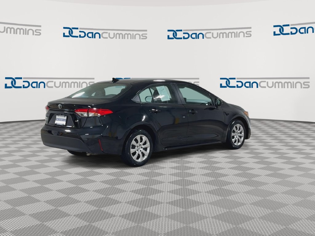 Used 2025 Toyota Corolla LE FWD image 8