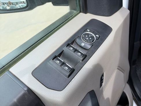Used 2022 Ford F250 XL w/ Power Equipment Group AWD/4WD image 25