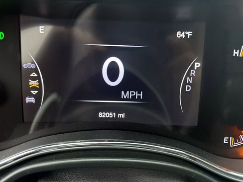 Used 2020 Jeep Grand Cherokee Altitude image 11