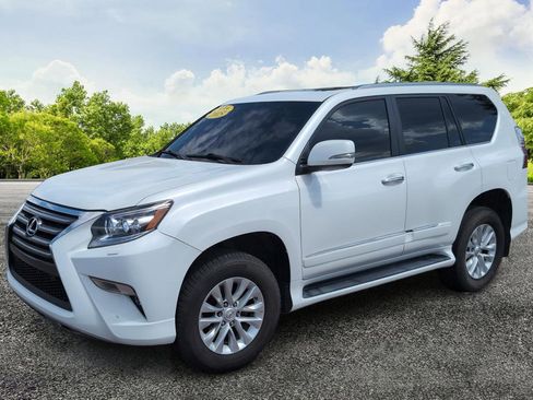 Used 2015 Lexus GX 460 w/ Premium Package image 3
