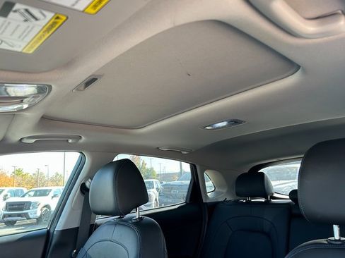 Used 2022 Hyundai Kona Limited w/ Cargo Package image 28