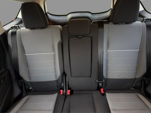 Used 2015 Ford Escape SE FWD image 17