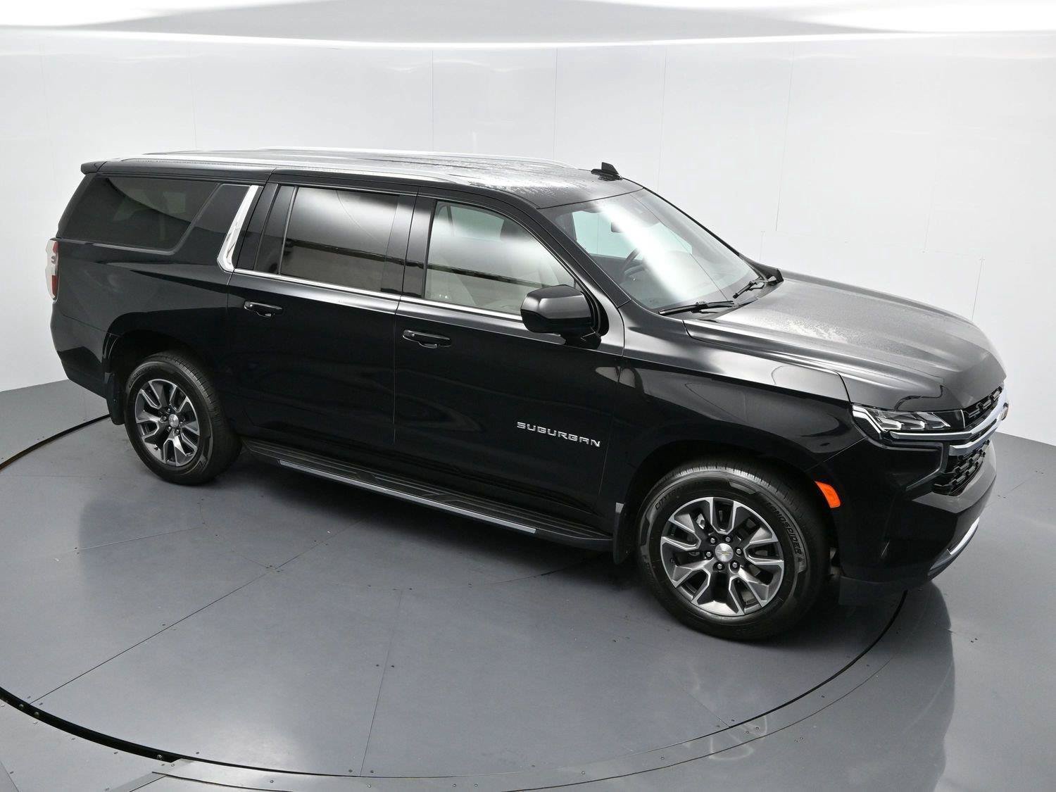 Used 2023 Chevrolet Suburban LS AWD/4WD image 42