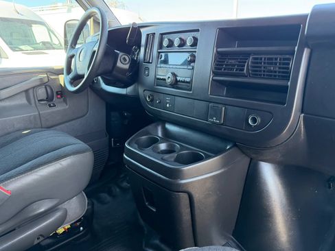 Used 2020 GMC Savana 2500 w/ Driver Convenience Package RWD image 20