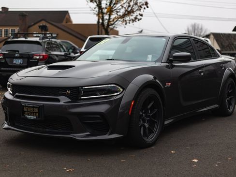 Used 2022 Dodge Charger Scat Pack image 4
