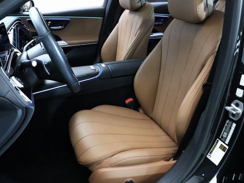 Used 2024 Mercedes-Benz E 350 4MATIC Sedan w/ Driver Assistance Package image 18