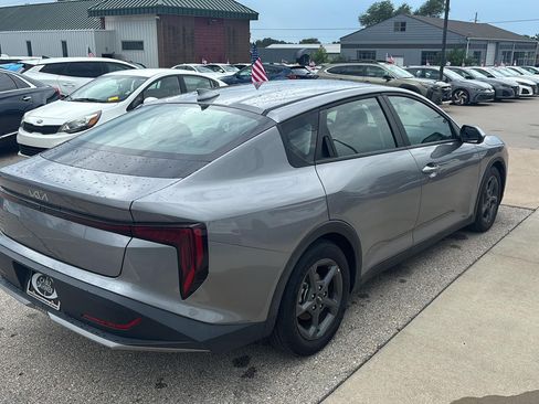 Used 2025 Kia K4 FWD image 6
