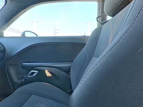 Used 2017 Dodge Challenger R/T image 24