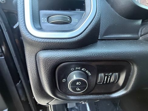 Used 2019 RAM 2500 Big Horn RWD image 21