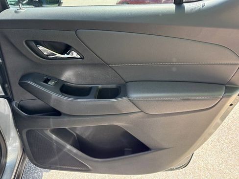 Used 2023 Chevrolet Traverse LT w/ LPO, Floor Liner Package AWD/4WD image 38