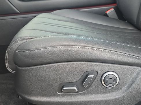 Used 2025 Genesis GV80 2.5T image 28