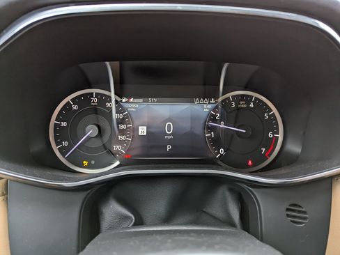 Used 2023 Jaguar F-PACE S image 18