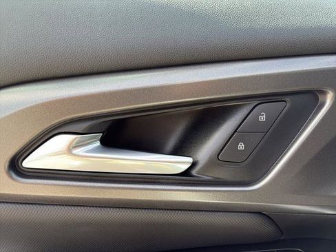 New 2026 Chevrolet Equinox EV LT w/ LPO, Blackout Package FWD image 26