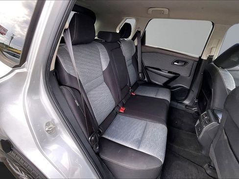 Used 2021 Nissan Rogue SV AWD/4WD image 26