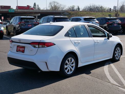 Used 2023 Toyota Corolla LE image 7