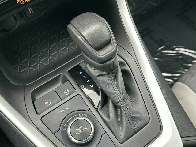 Used 2022 Toyota RAV4 XLE w/ Convenience Package AWD/4WD image 25