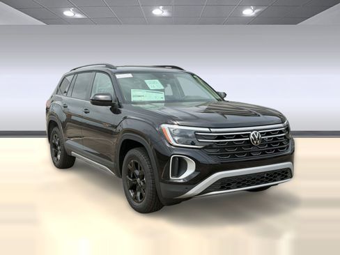 New 2026 Volkswagen Atlas Peak Edition AWD/4WD image 7