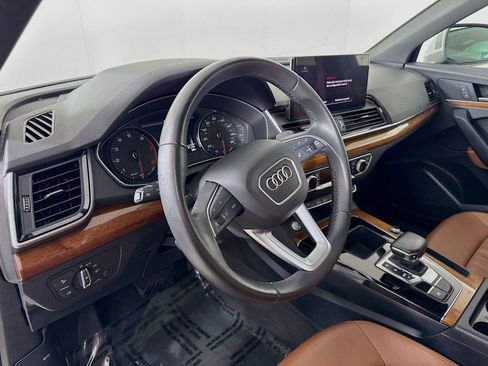 Used 2023 Audi Q5 Premium w/ Convenience Package AWD/4WD image 4