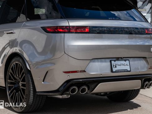 Used 2024 Land Rover Range Rover Sport image 15