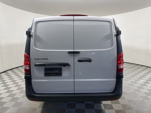 Used 2020 Mercedes-Benz Metris image 6