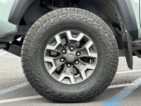 Used 2023 Toyota Tacoma TRD Off-Road AWD/4WD image 22