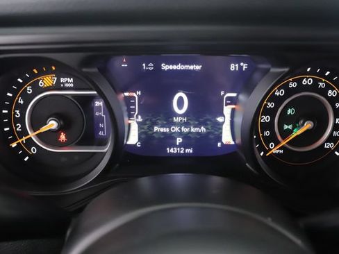 Used 2025 Jeep Wrangler Sport AWD/4WD image 19