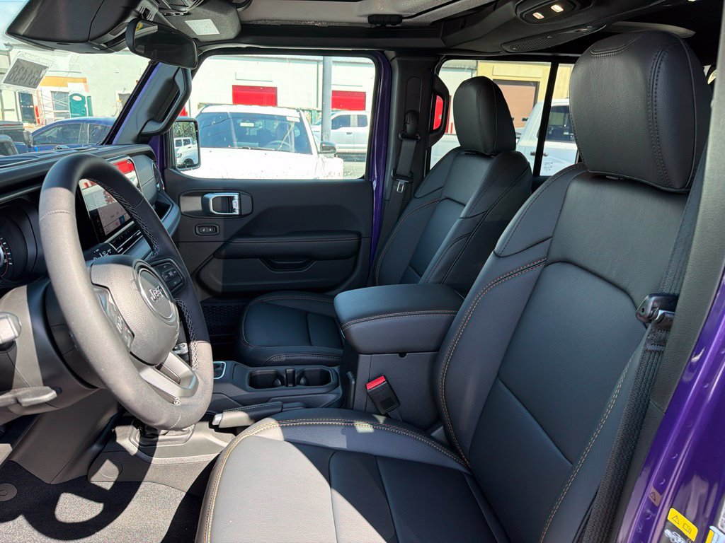 New 2026 Jeep Gladiator Sport AWD/4WD image 17