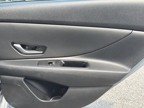 Used 2023 Hyundai Elantra SEL w/ Convenience Package FWD image 16