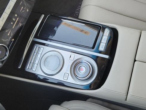 Used 2022 Genesis G80 2.5T RWD image 18