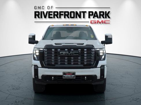 Used 2025 GMC Sierra 2500 Denali Ultimate AWD/4WD image 8
