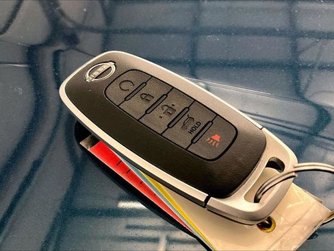 Used 2025 Nissan Murano Platinum w/ Cargo Package image 9