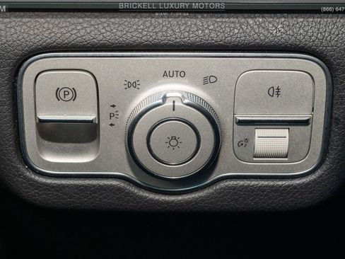 Used 2023 Mercedes-Benz GLS 450 4MATIC image 32