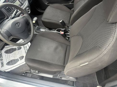 Used 2011 Hyundai Accent GS image 10