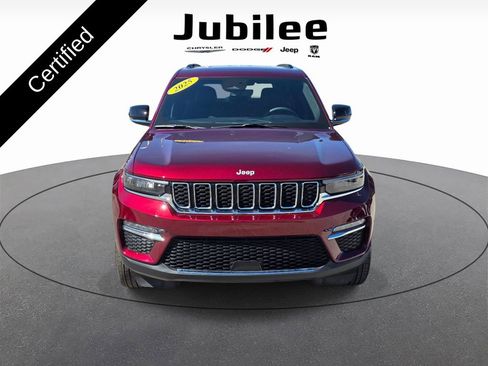 Used 2025 Jeep Grand Cherokee Limited image 2
