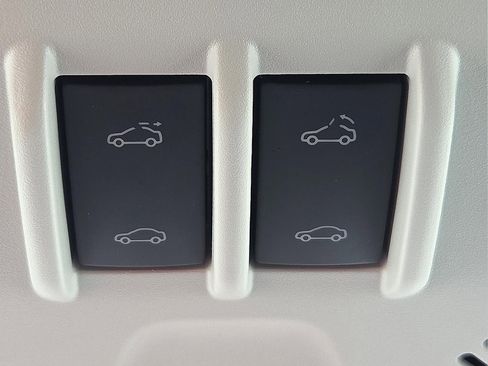 Used 2024 Chevrolet Trax ACTIV w/ Sunroof Package image 22