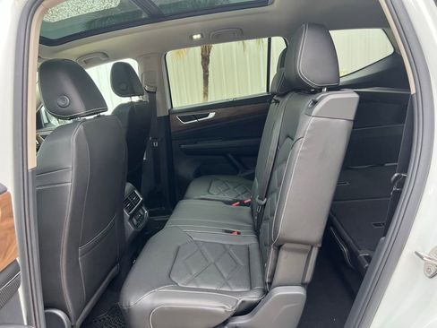 New 2026 Volkswagen Atlas SE FWD image 47