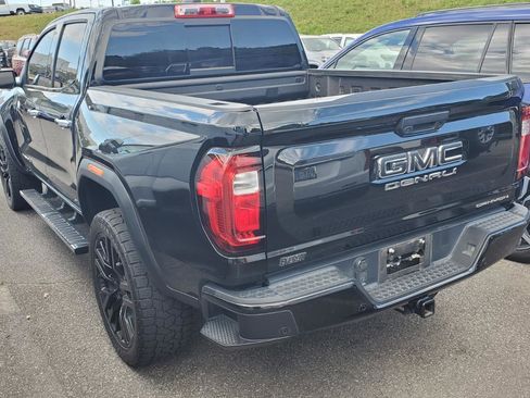 Used 2023 GMC Canyon Denali image 8